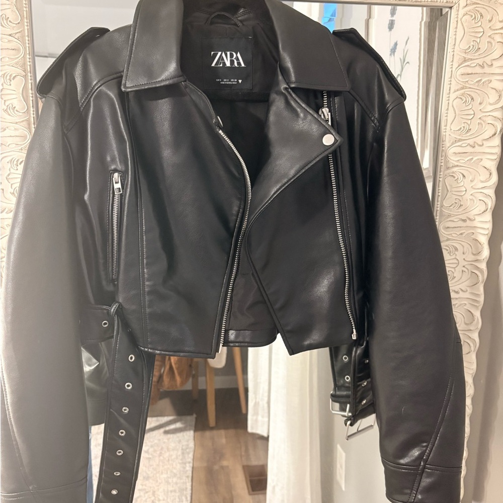 Zara Women's faux Leather cropped biker Jacket